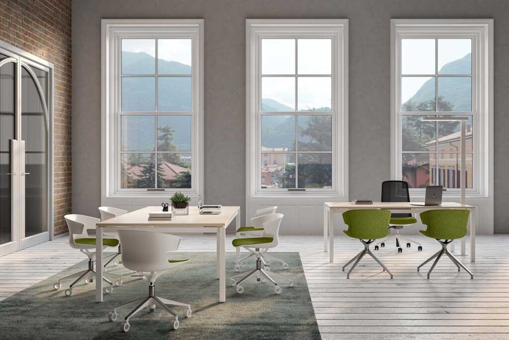 Aménagement de salles de réunion professionnelles avec tables de conférence, chaises ergonomiques et solutions acoustiques pour espaces de travail collaboratifs.